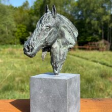Beeld Fries paard hoofd miniatuur Brigitte Boss