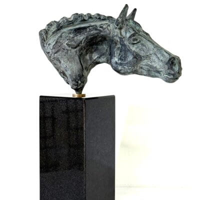 Paardenbeeldje brons hoofd Brigitte Boss